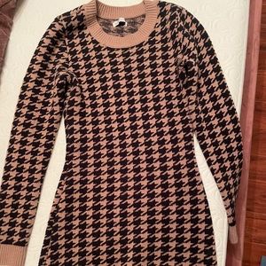 Never worn houndstooth knit dress